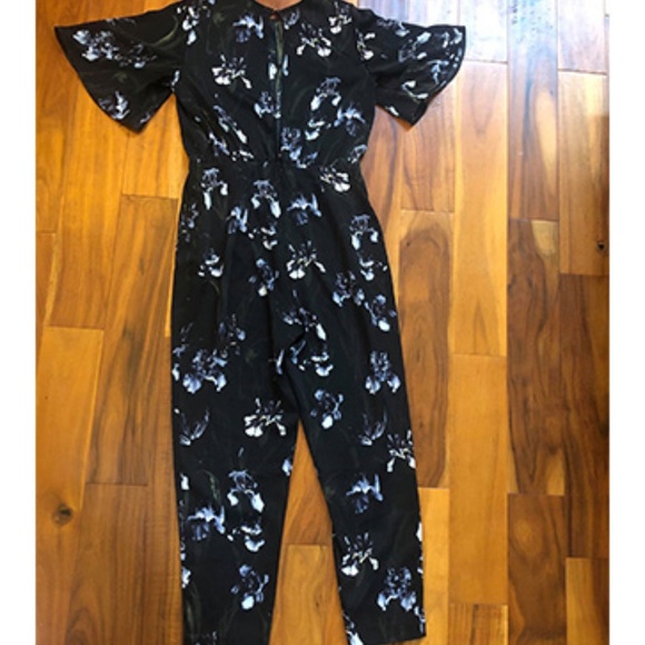 H&M Floral Open Slit Back Romper Jumpsuit 10 - Picture 5 of 6